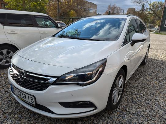 Opel Astra 2017г. в рассрочку