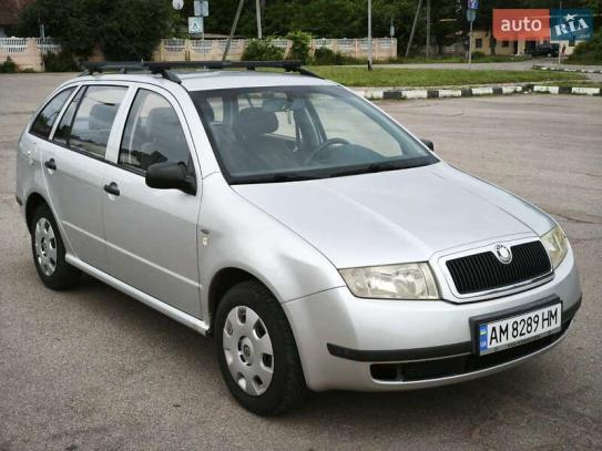 Skoda Fabia                           2002г. в рассрочку
