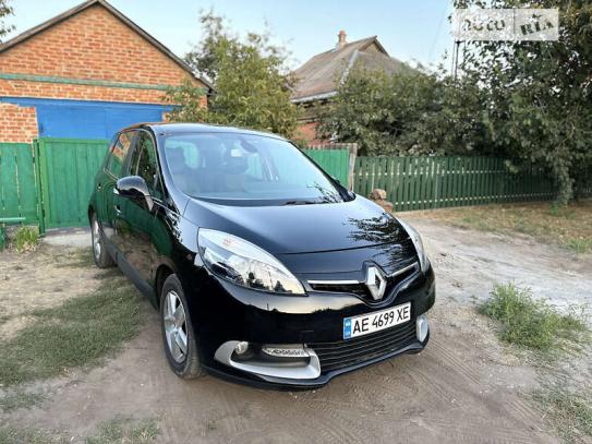 Renault Megane scenic 2013г. в рассрочку