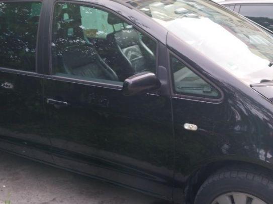 Seat Alhambra                        2002г. в рассрочку