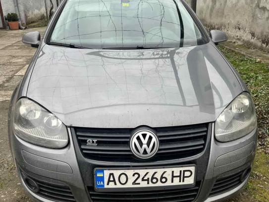 Volkswagen Golf                            2007г. в рассрочку