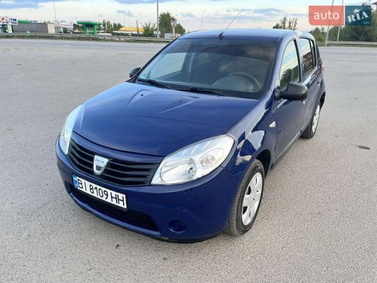 Dacia Sandero                         2009г. в рассрочку