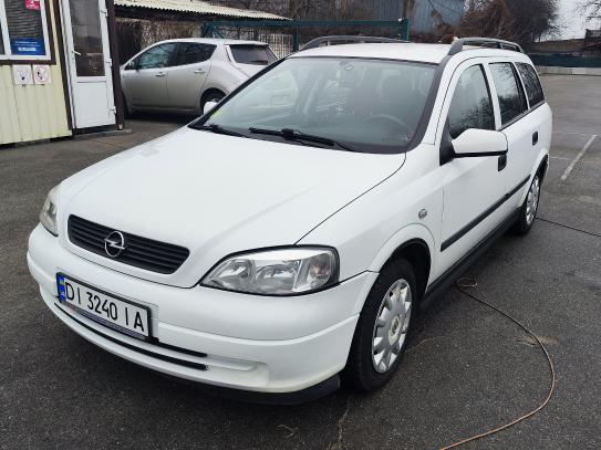 Opel Astra                           2002г. в рассрочку