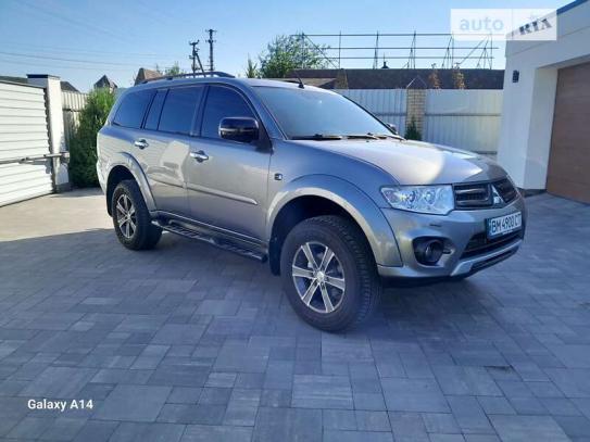 Mitsubishi Pajero sport 2015г. в рассрочку