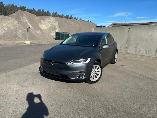 Tesla Model x 2018г. в рассрочку
