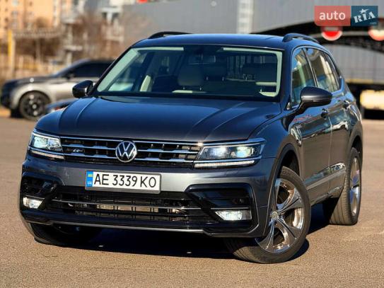 Volkswagen Tiguan
                          2021г. в рассрочку
