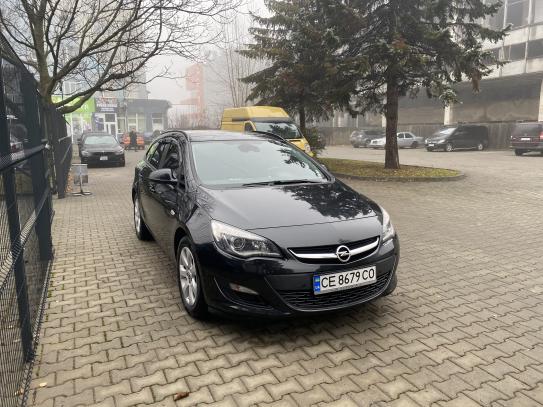 Opel Astra sports tourer 2015г. в рассрочку