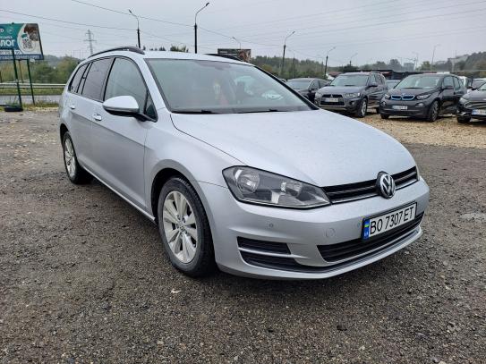 Volkswagen Golf 2016р. у розстрочку