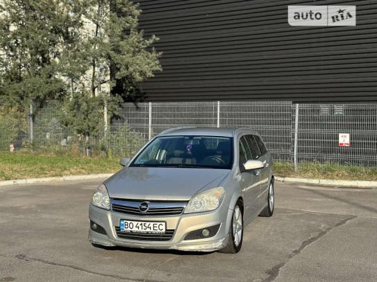 Opel Astra 2008р. у розстрочку