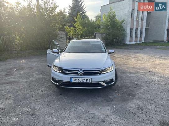 Volkswagen Passat alltrack                 2017г. в рассрочку