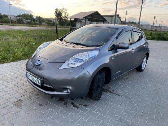 Nissan Leaf                            2013г. в рассрочку