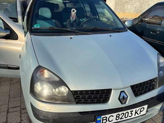 Renault Clio
                            2002г. в рассрочку