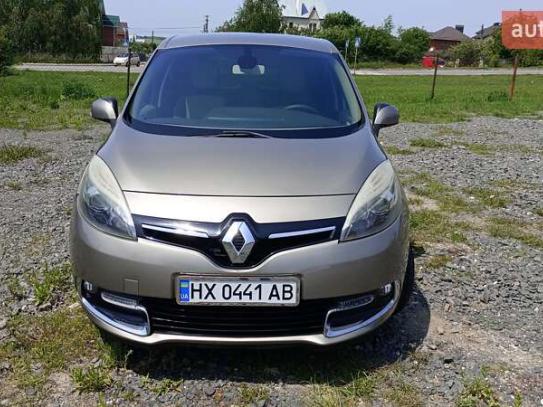 Renault Scenic                          2012г. в рассрочку