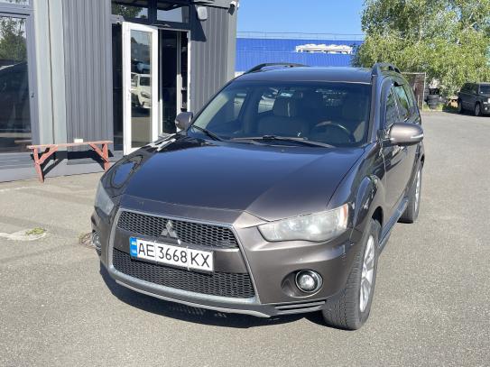 Mitsubishi Outlander                       2011г. в рассрочку