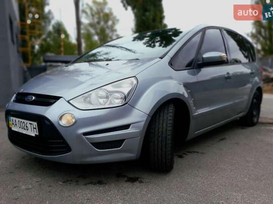 Ford S-max 2013г. в рассрочку