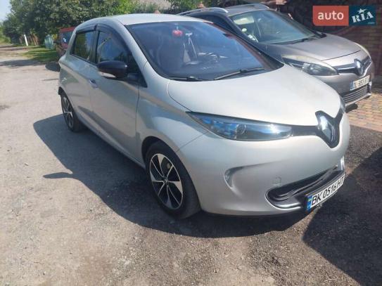 Renault Zoe
                             2015г. в рассрочку