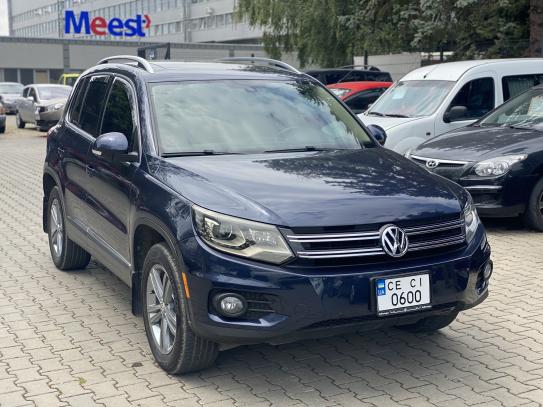 Volkswagen Tiguan
                          2015г. в рассрочку