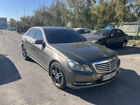 Mercedes-benz E 300 2010г. в рассрочку