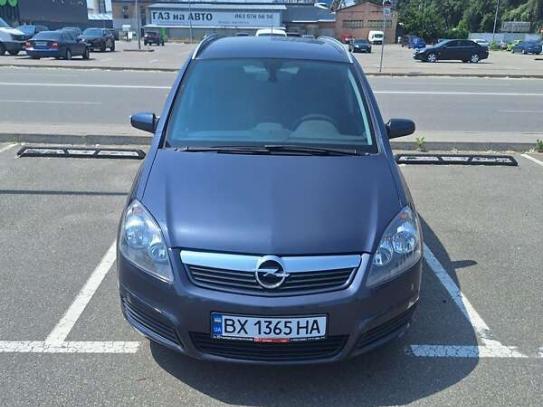 Opel Zafira                          2006г. в рассрочку