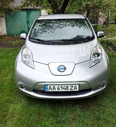 Nissan Leaf 2014г. в рассрочку