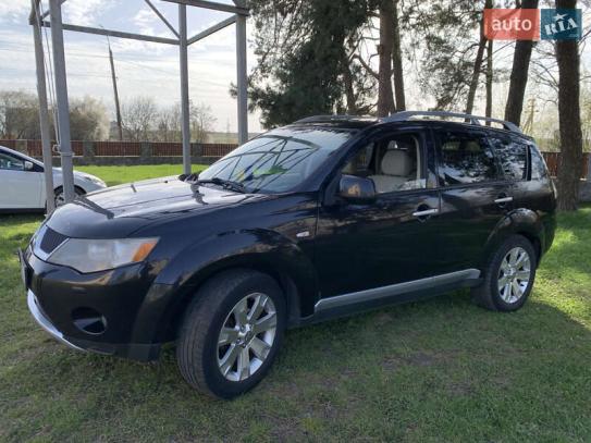 Mitsubishi Outlander                       2008г. в рассрочку
