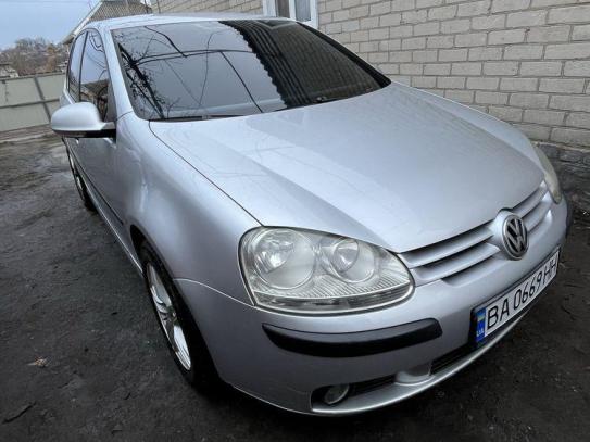 Volkswagen Golf 2005р. у розстрочку