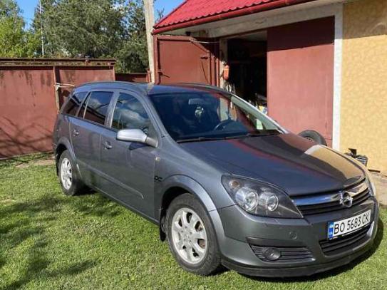Opel Astra 2005р. у розстрочку