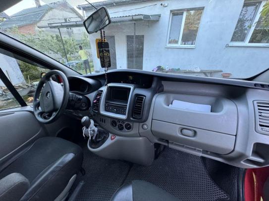 Opel Vivaro                          2012г. в рассрочку