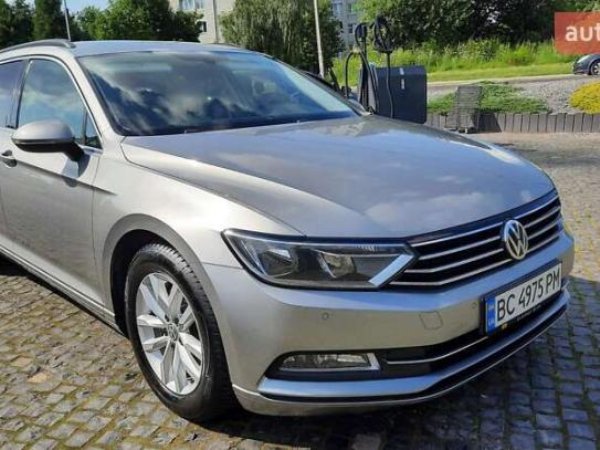 Volkswagen Passat
                          2015г. в рассрочку