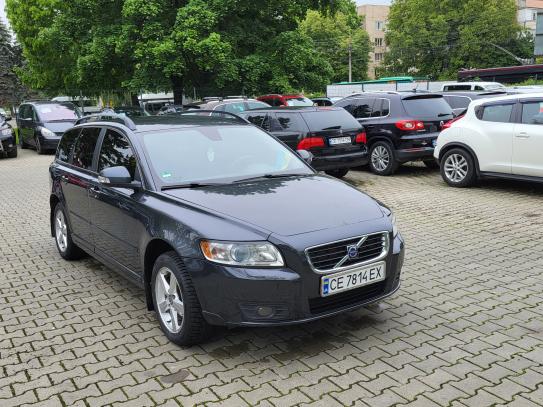 Volvo V50                             2009г. в рассрочку