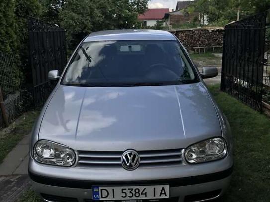 Volkswagen Golf
                            2000г. в рассрочку