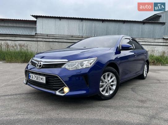 Toyota Camry                           2015г. в рассрочку
