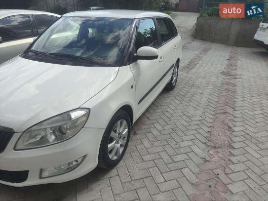 Skoda Fabia 2011р. у розстрочку