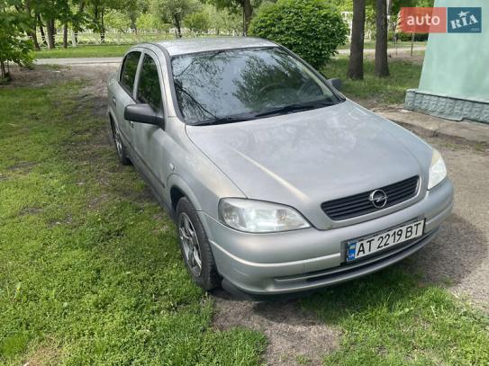 Opel Astra                           2007г. в рассрочку