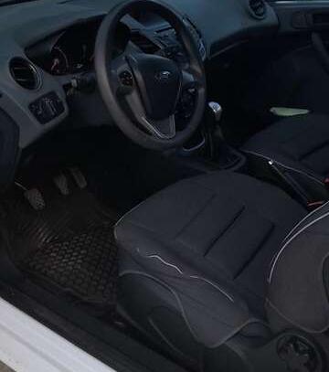 Ford Fiesta                          2010г. в рассрочку