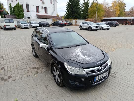 Opel Astra 2008г. в рассрочку