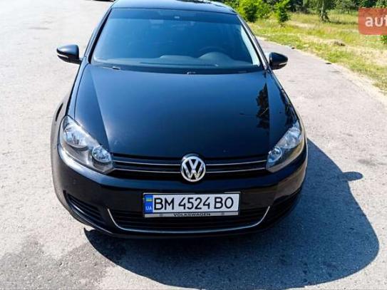 Volkswagen Golf                            2010г. в рассрочку