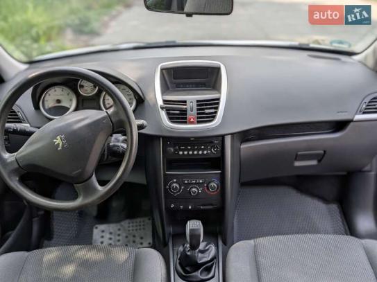 Peugeot 207
                             2009г. в рассрочку