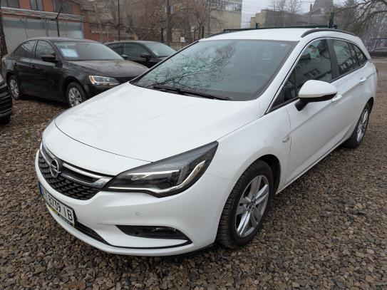 Opel Astra                           2017г. в рассрочку