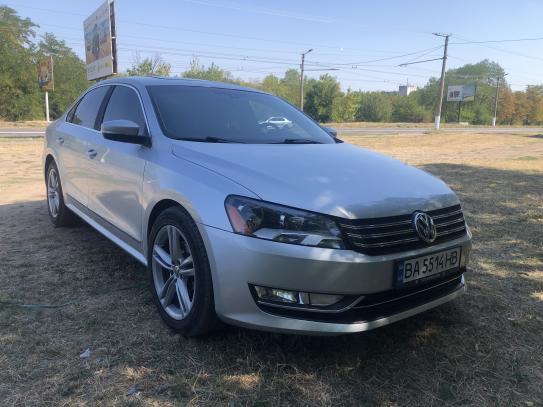 Volkswagen Passat 2014р. у розстрочку