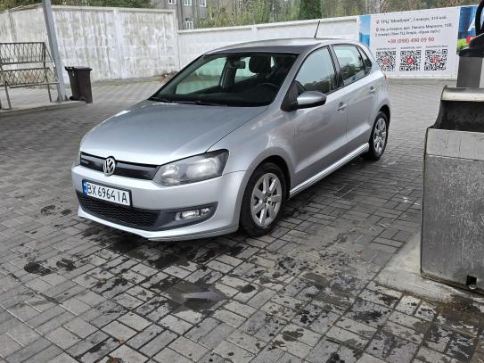 Volkswagen Polo
                            2010г. в рассрочку