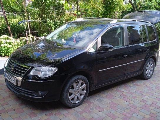 Volkswagen Touran
                          2009г. в рассрочку