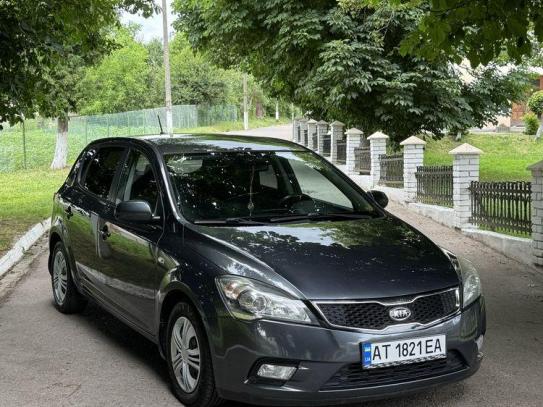 Kia Cee'd                      2012г. в рассрочку