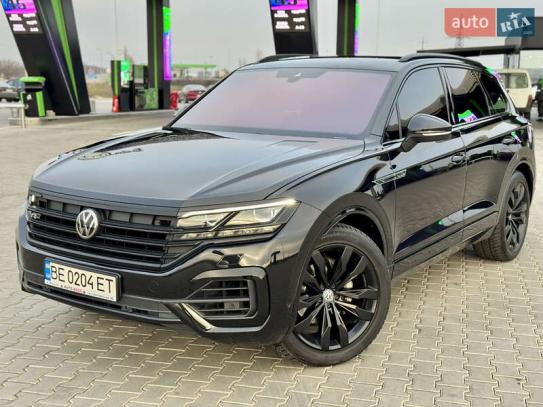 Volkswagen Touareg
                         2019г. в рассрочку