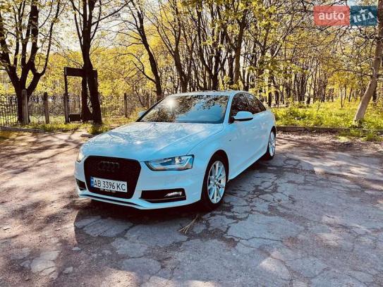 Audi A4                              2015г. в рассрочку
