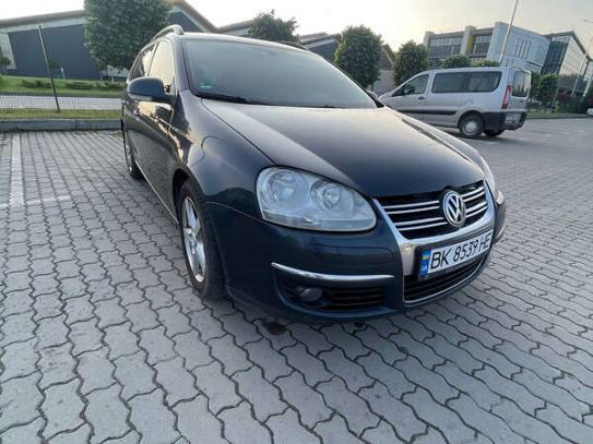 Volkswagen Golf
                            2008г. в рассрочку