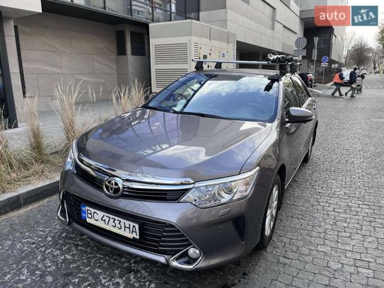 Toyota Camry 2017г. в рассрочку