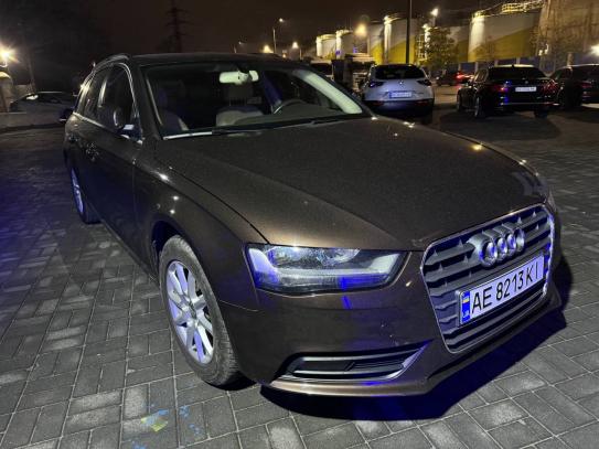 Audi A4 avant 2014г. в рассрочку