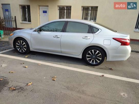 Nissan Altima 2016г. в рассрочку