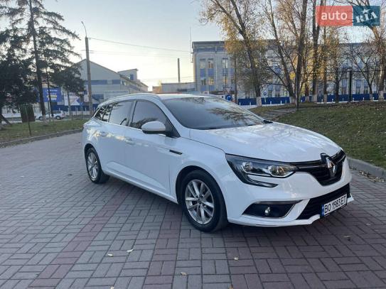 Renault Megane                          2017г. в рассрочку